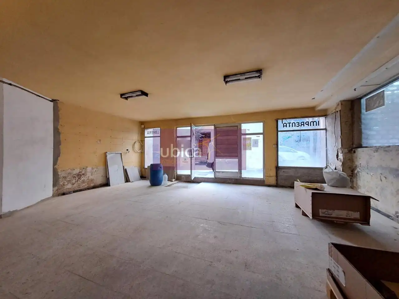 Local comercial en venda a Ponteareas, imagen 4
