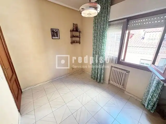Dormitori de Dúplex en venda en Guadalajara amb Calefacció, Terrassa i Moblat