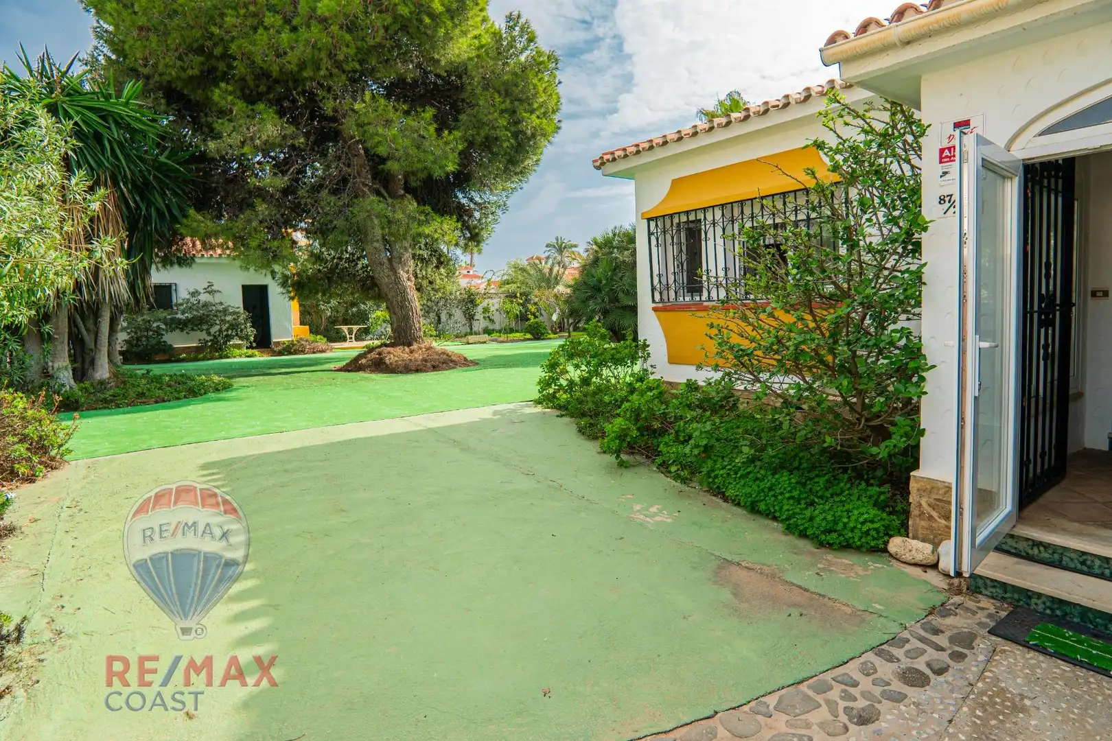 Vista exterior de Casa o chalet en venta en Torrox con Aire acondicionado, Calefacción y Jardín privado