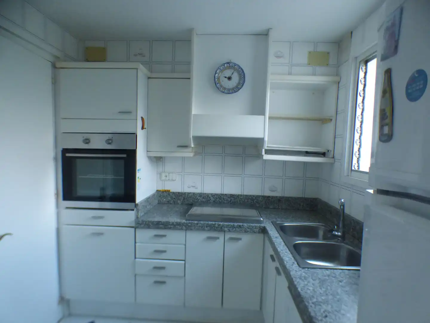 Cocina de Casa adosada de alquiler en Girona con Calefacción, Jardín privado y Terraza
