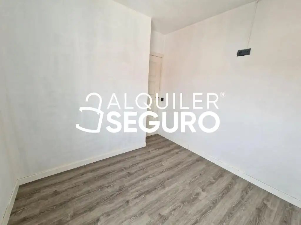Pis de lloguer a Daoiz, Centro