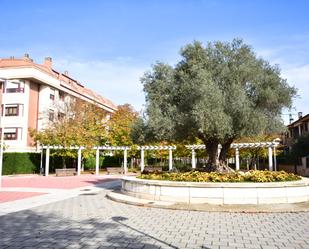 Vista exterior de Pis en venda en Valladolid Capital amb Terrassa, Traster i Piscina comunitària