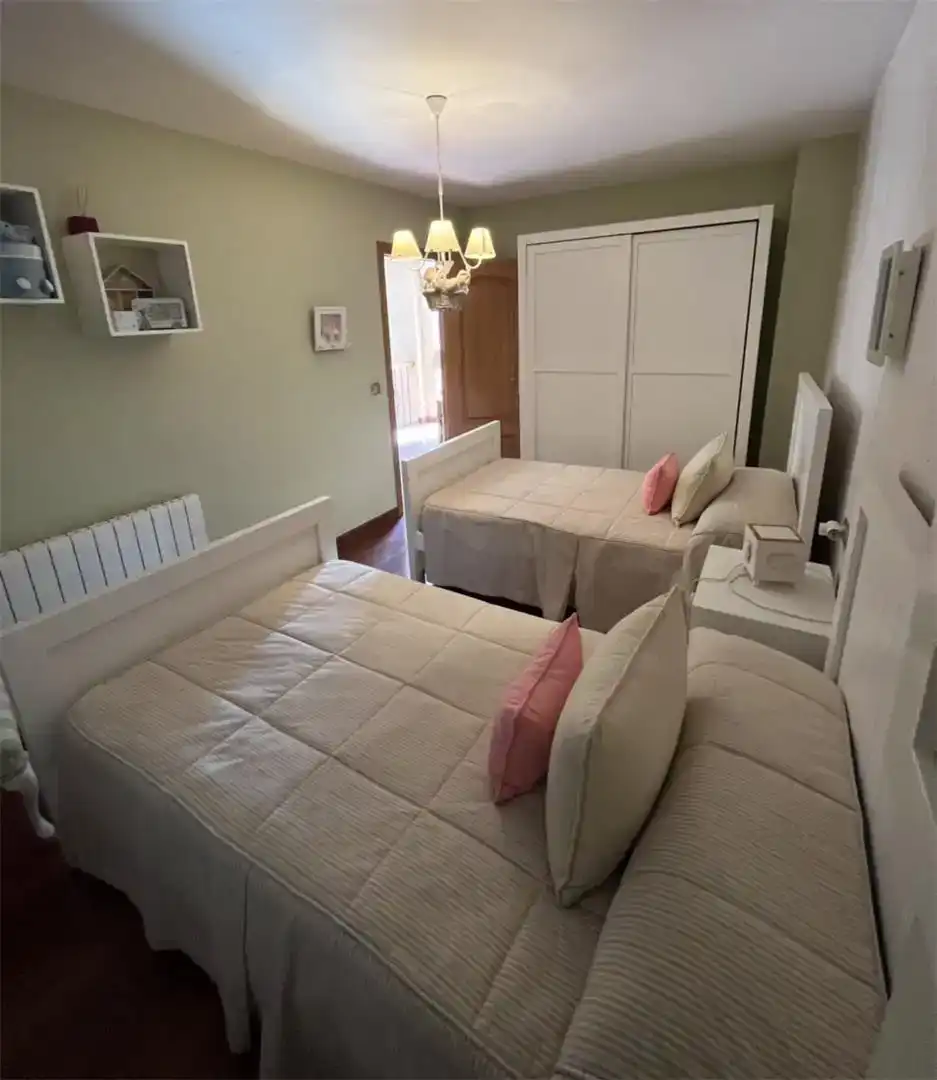 Bedroom of Flat for sale in Torres  with Air Conditioner, Parquet flooring and Storage room