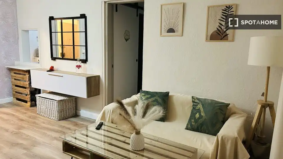 Sala de estar de Piso para compartir en Barcelona con Aire acondicionado, Terraza y Amueblado
