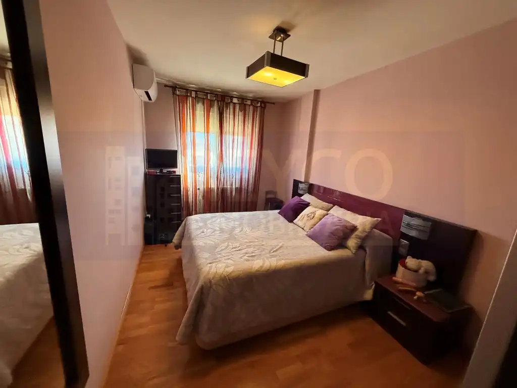 Habitación de Apartamento en venta en Villamediana de Iregua con Aire acondicionado