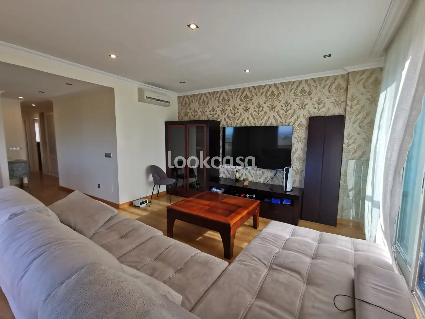 Living room of Flat for sale in Sanxenxo  with Heating, Private garden and Parquet flooring
