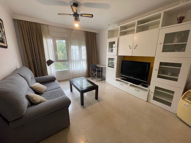 Sala d'estar de Pis en venda en Algeciras amb Aire condicionat, Jardí privat i Terrassa