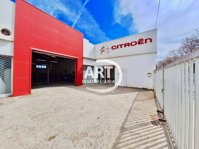 Local comercial en Venta en Carretera Valencia en Camí de Paterna - Lloma del Calderer
