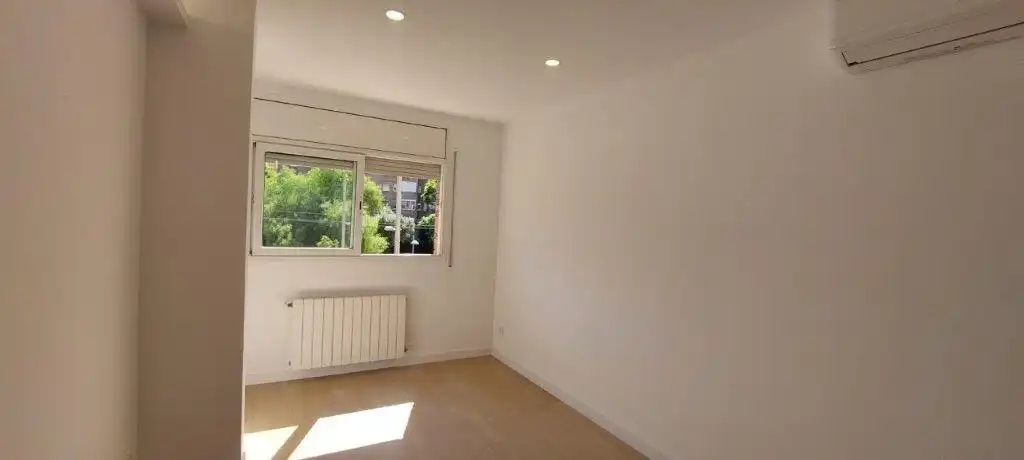 Habitación de Piso en venta en Sant Joan Despí con Aire acondicionado, Calefacción y Horno