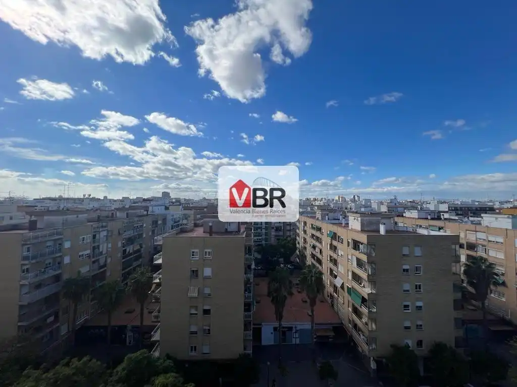 Außenansicht von Wohnung zur Miete in Valencia mit Klimaanlage, Heizung und Terrasse