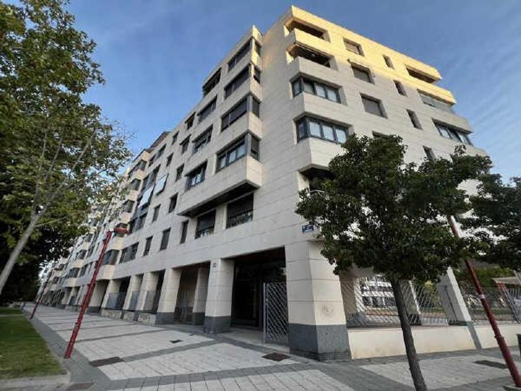 Vista exterior de Apartament en venda en Valladolid Capital amb Jardí privat