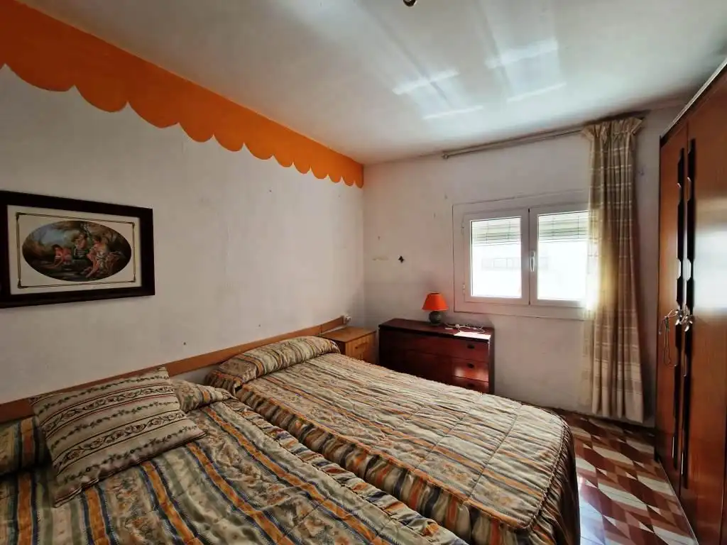 Dormitori de Casa o xalet en venda en Alcampell amb Jardí privat, Terrassa i Balcó