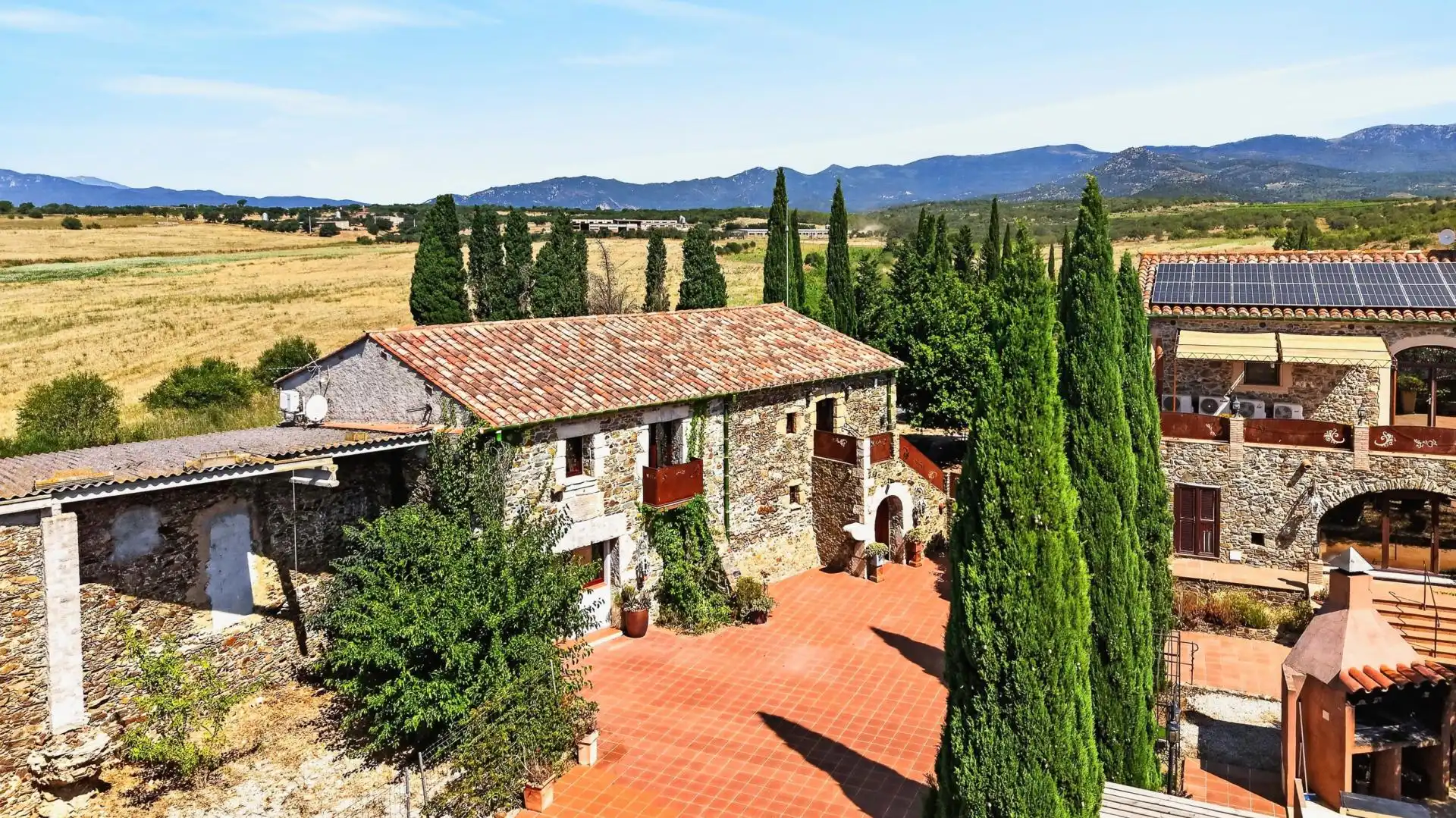 Vista exterior de Casa o chalet en venta en Mollet de Peralada con Jardín privado, Terraza y Piscina
