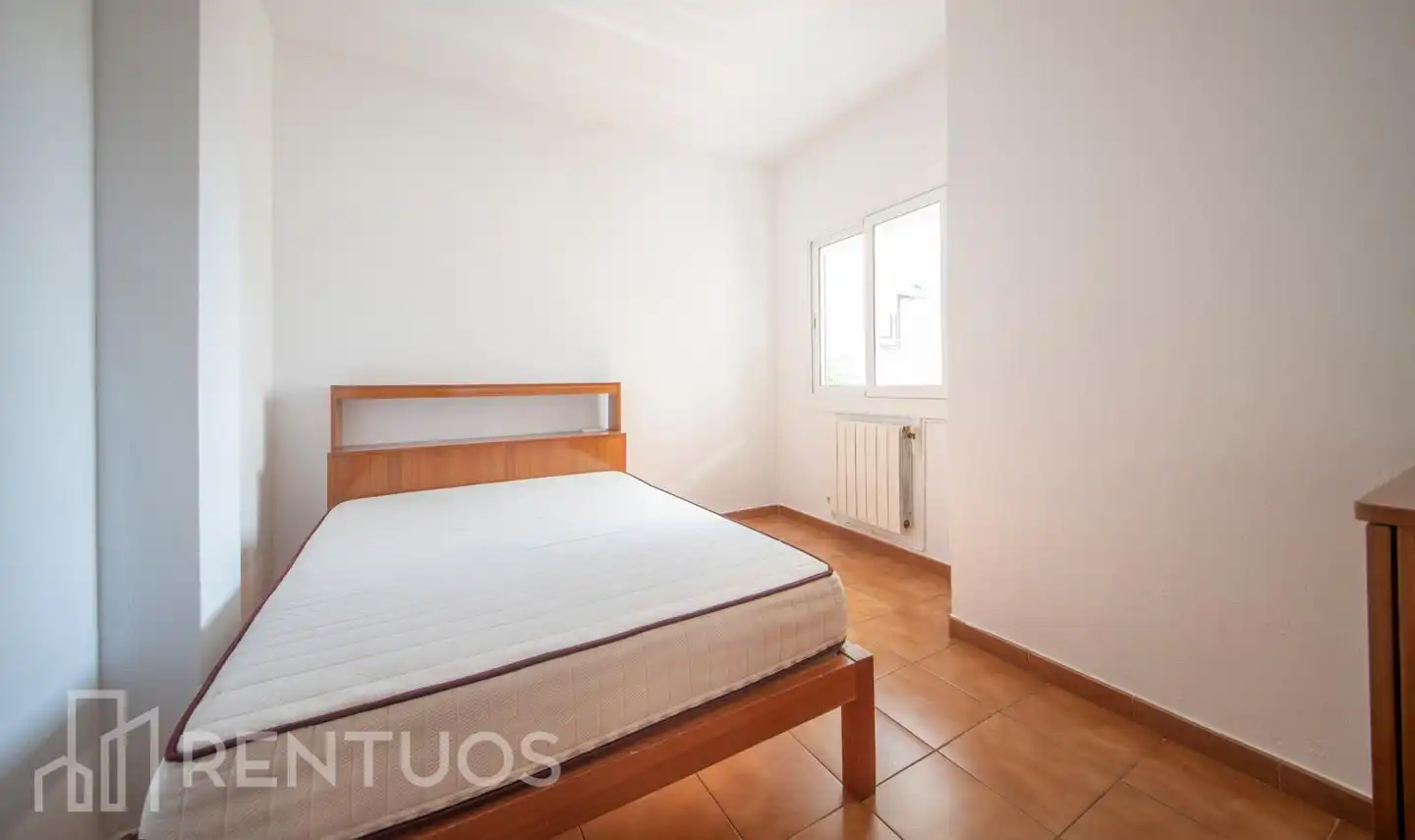 Schlafzimmer von Wohnung zum Verkauf in Montcada i Reixac mit Klimaanlage, Heizung und Balkon