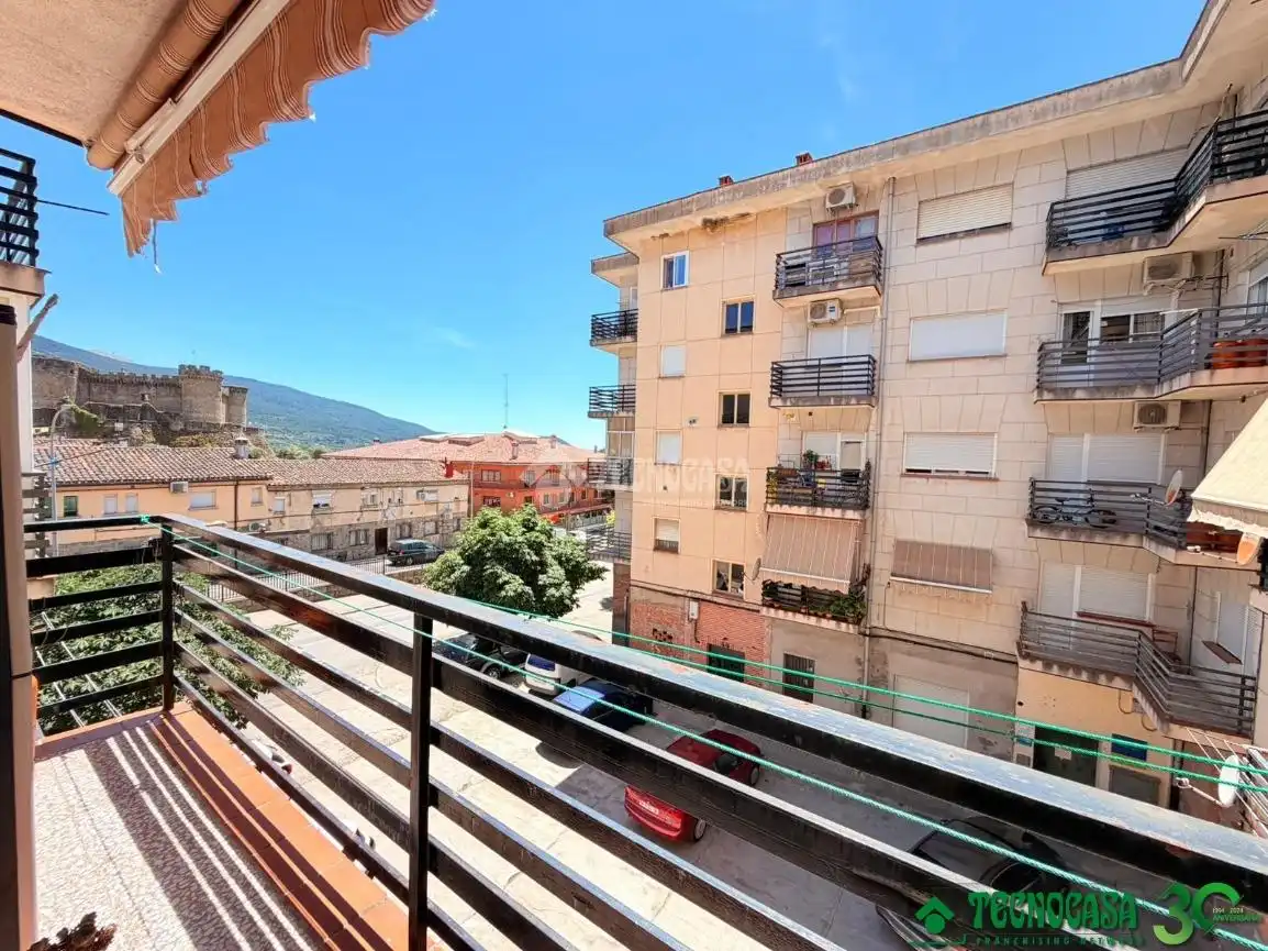Vista exterior de Piso en venta en Mombeltrán