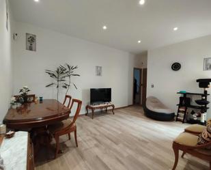 Living room of Flat for sale in  Madrid Capital  with Air Conditioner, Heating and Parquet flooring