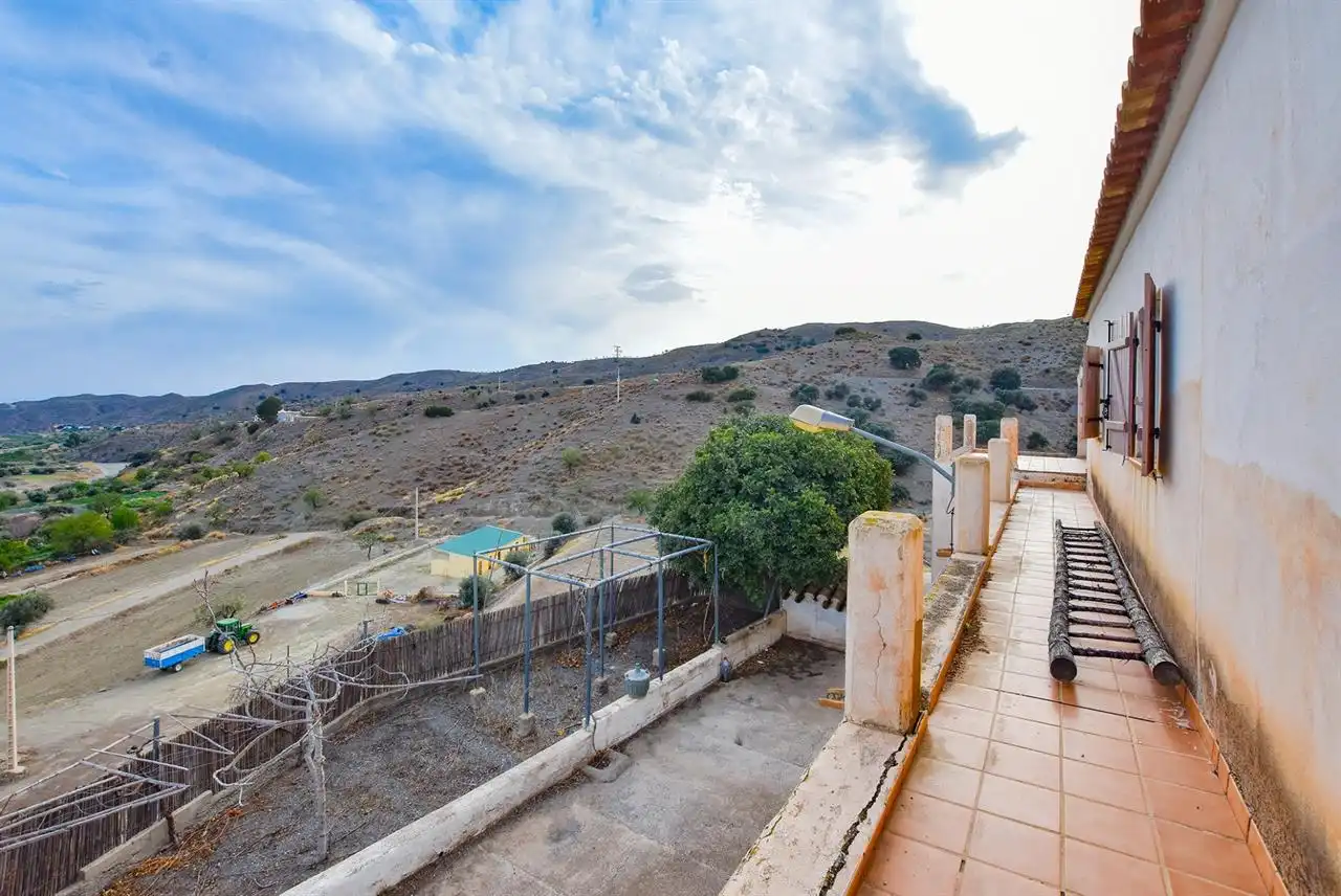 Vista exterior de Casa o chalet en venta en Taberno, Almería