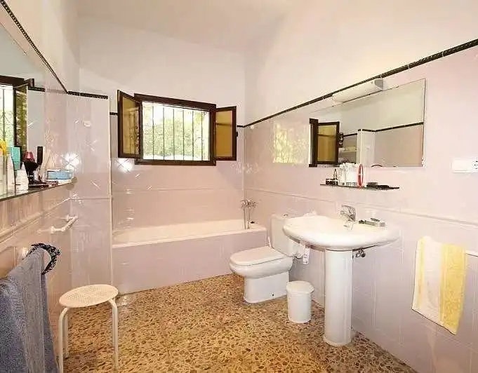 Badezimmer von Haus oder Chalet zur Miete in Dénia mit Klimaanlage, Heizung und Privatgarten