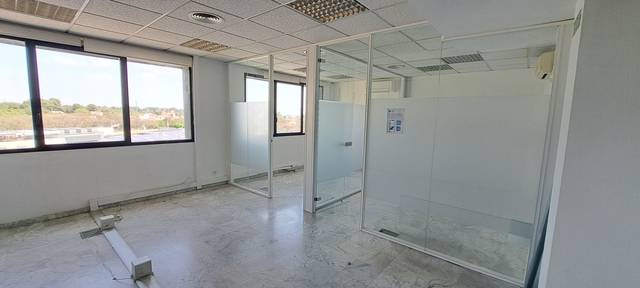 Oficina en Alquiler en Mestral