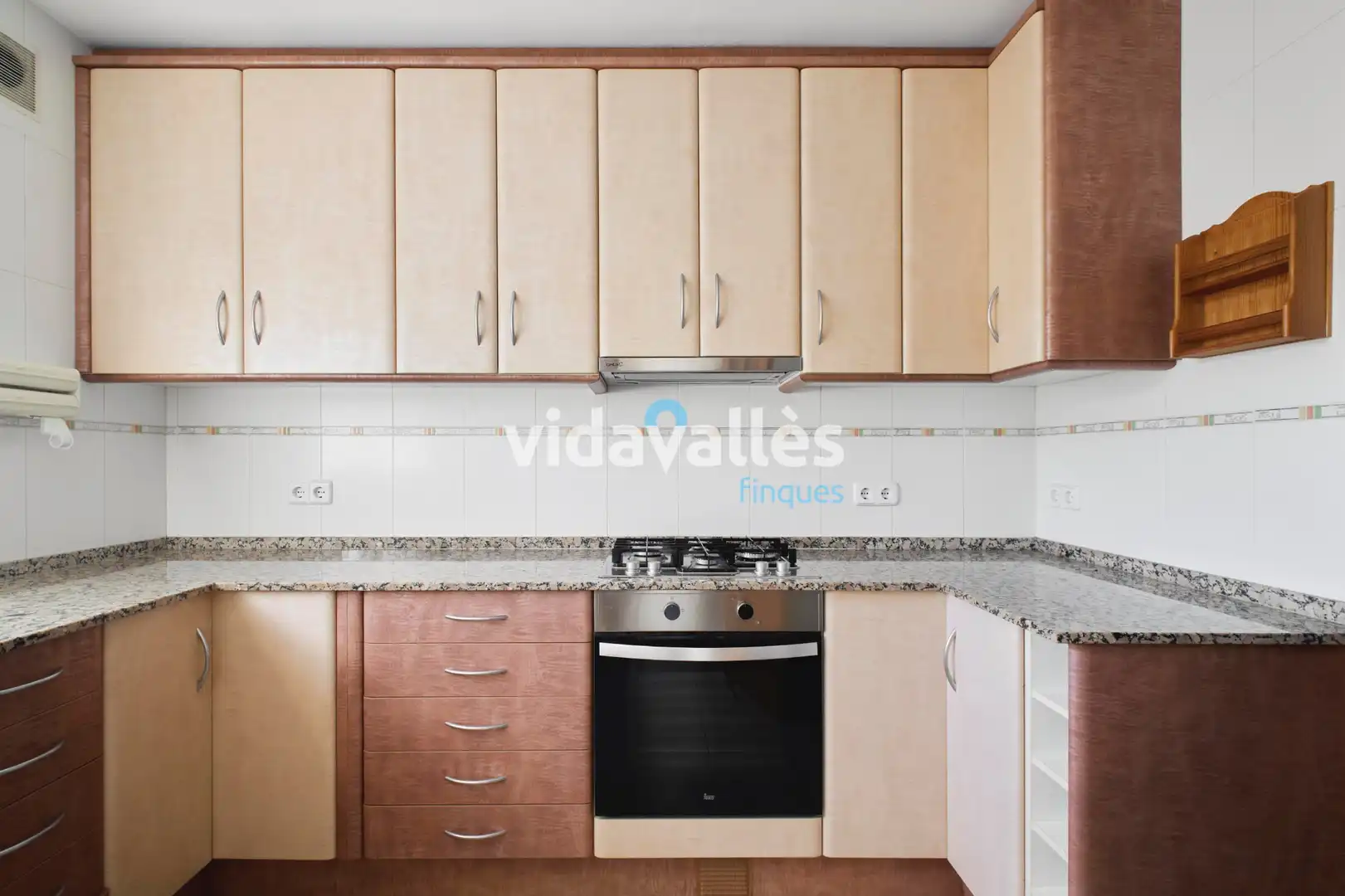 Cuina de Casa o xalet en venda en Vallgorguina amb Aire condicionat, Calefacció i Jardí privat