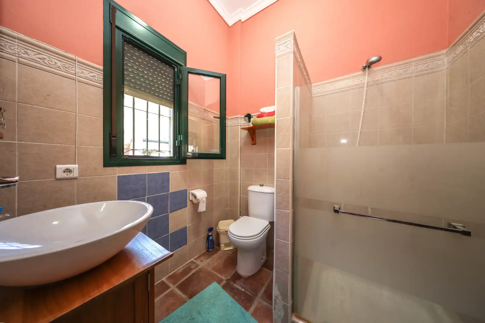 Bany de Casa o xalet en venda en Monda amb Aire condicionat, Jardí privat i Piscina