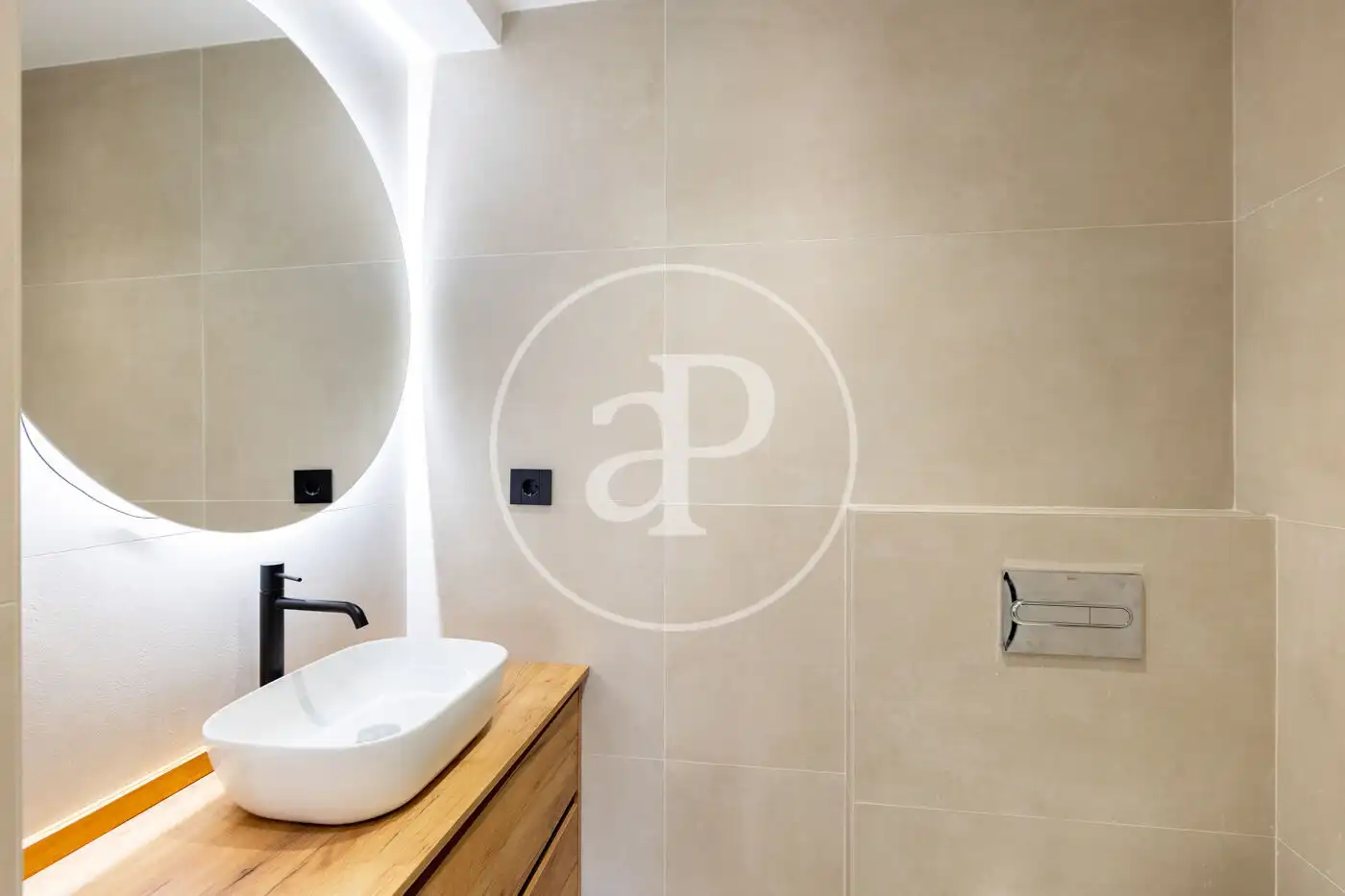 Bany de Pis en venda en Barcelona amb Aire condicionat i Calefacció