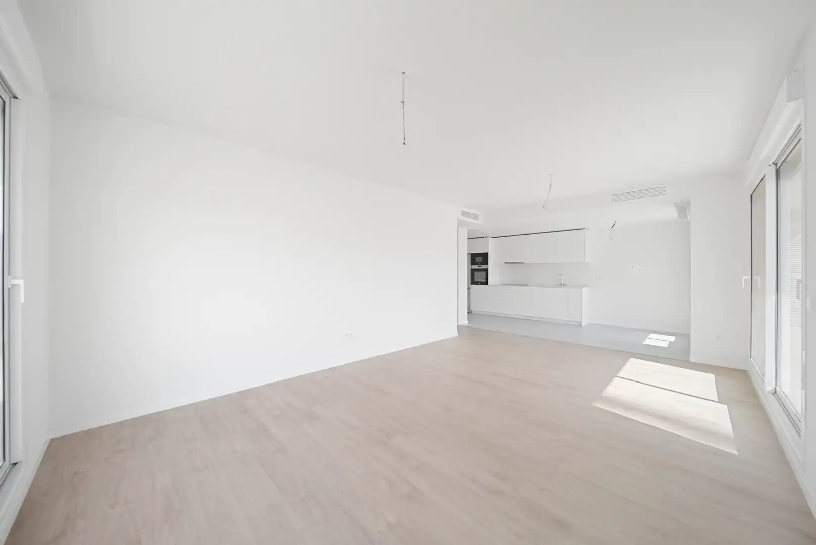 Sala de estar de Piso en venta en Marbella con Calefacción, Terraza y Trastero