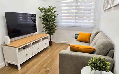 Living room of Flat to share in Málaga Capital  with Air Conditioner, Heating and Furnished