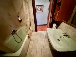 Baño de Piso de alquiler en León Capital  con Calefacción, Parquet y Terraza