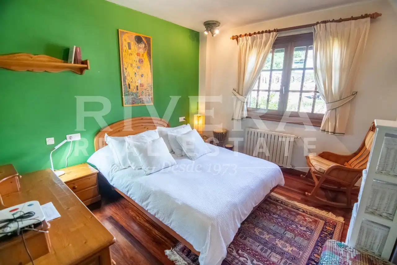 Habitación de Casa o chalet en venta en Vigo  con Calefacción, Jardín privado y Terraza