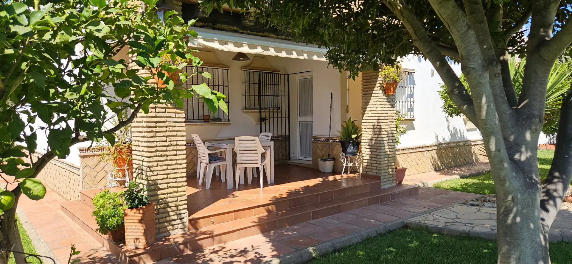 Jardí de Casa o xalet en venda en Chiclana de la Frontera amb Aire condicionat, Calefacció i Jardí privat