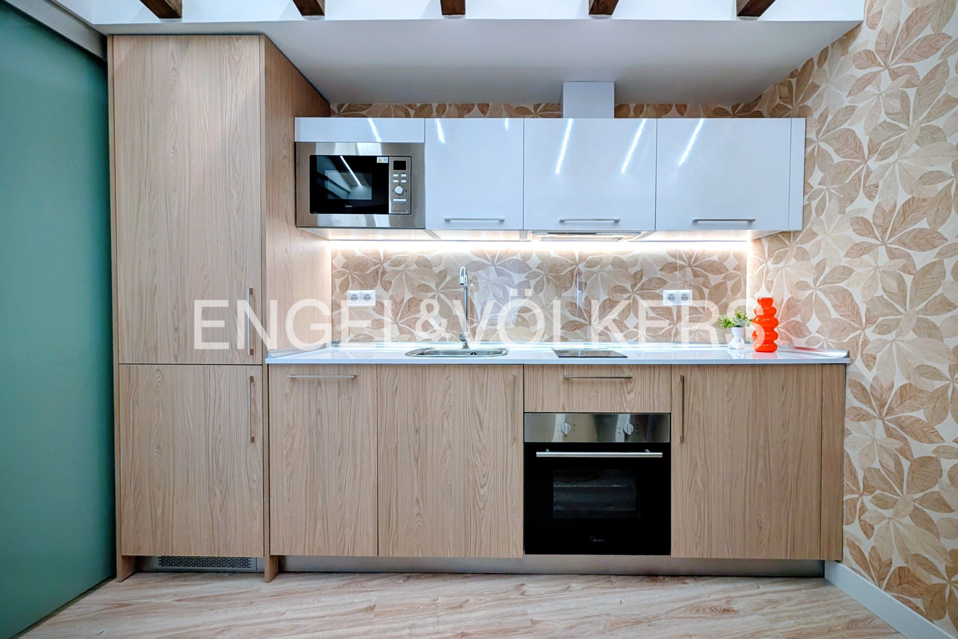 Kitchen of Flat for sale in  Madrid Capital  with Air Conditioner, Heating and Furnished