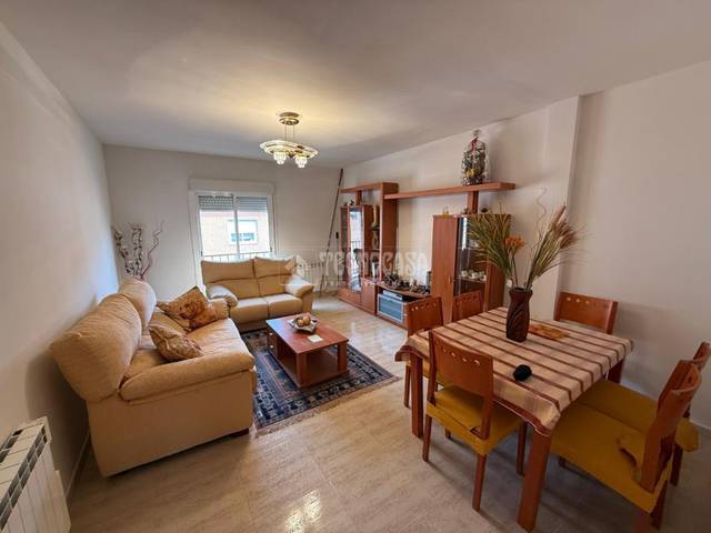 Piso en Venta en Lominchar