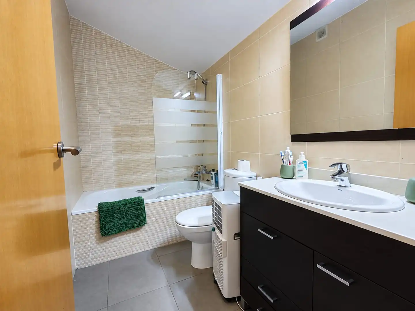 Duplex with lift for sale in Carrer ďAragó, imagen 12