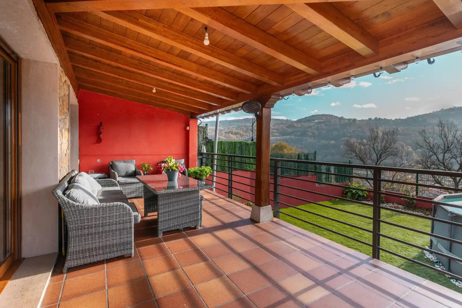 Terrassa de Casa o xalet en venda en Langreo amb Calefacció, Jardí privat i Terrassa