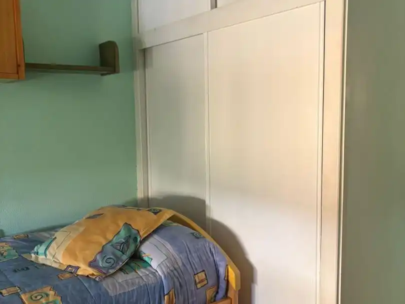 Dormitori de Pis en venda en Torrevieja amb Terrassa, Piscina i Balcó