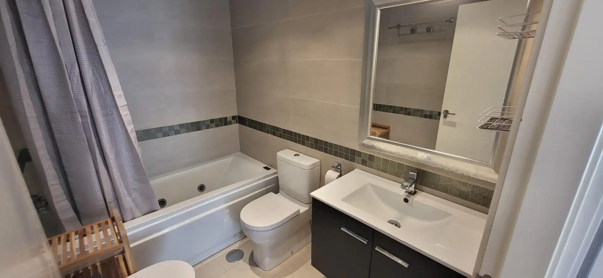 Attic for rent in Feria