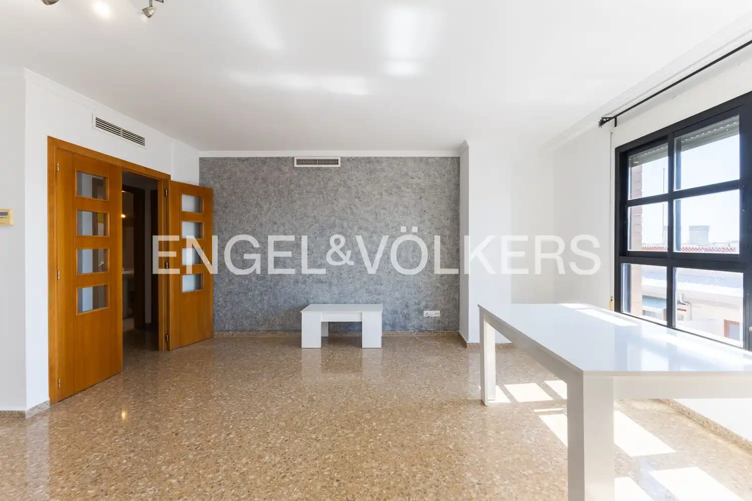Esszimmer von Dachboden zur Miete in Valencia mit Klimaanlage, Heizung und Terrasse