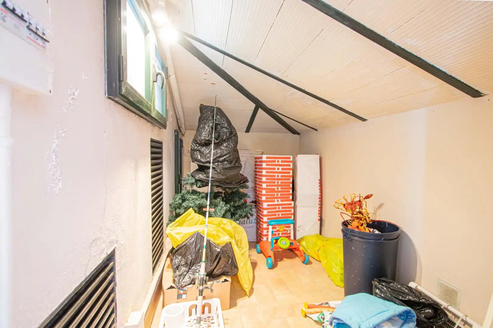 Casa o xalet en venda en Tomares amb Jardí privat, Terrassa i Piscina