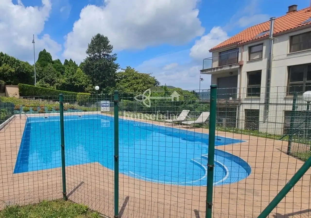 Schwimmbecken von Wohnung zum Verkauf in Mugardos mit Heizung, Terrasse und Abstellraum