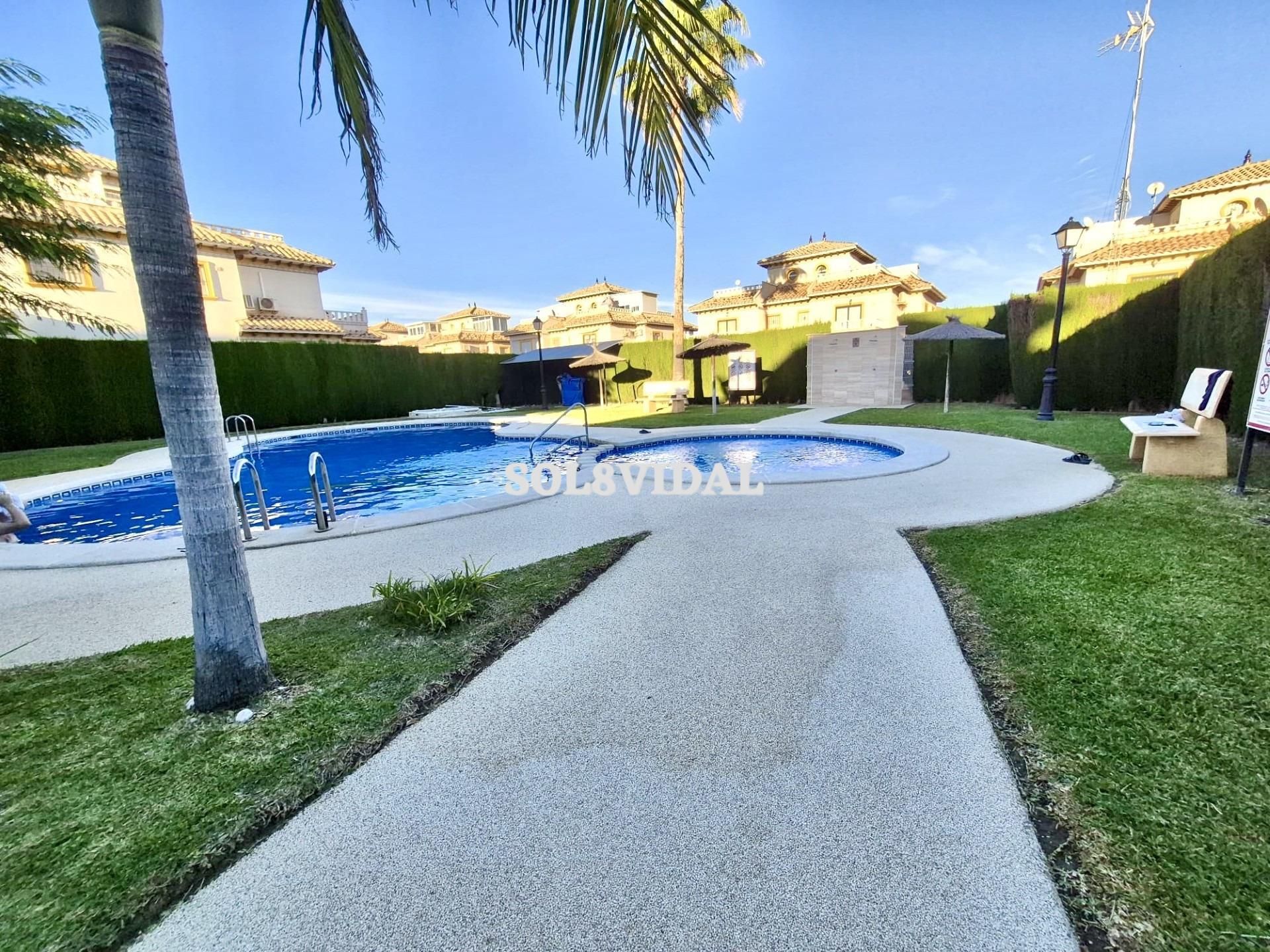 Swimming pool of House or chalet for sale in Orihuela  with Air Conditioner, Heating and Terrace