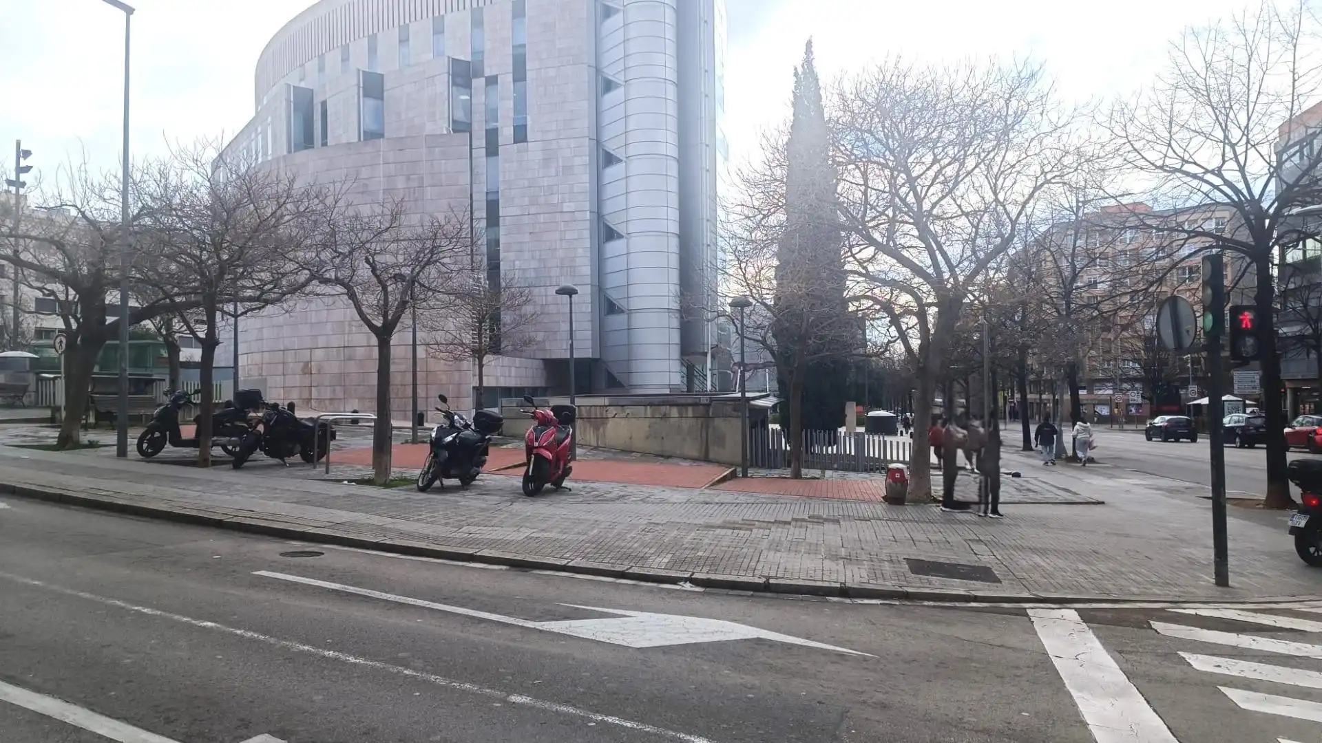 Außenansicht von Wohnung zum Verkauf in Terrassa mit Terrasse und Balkon
