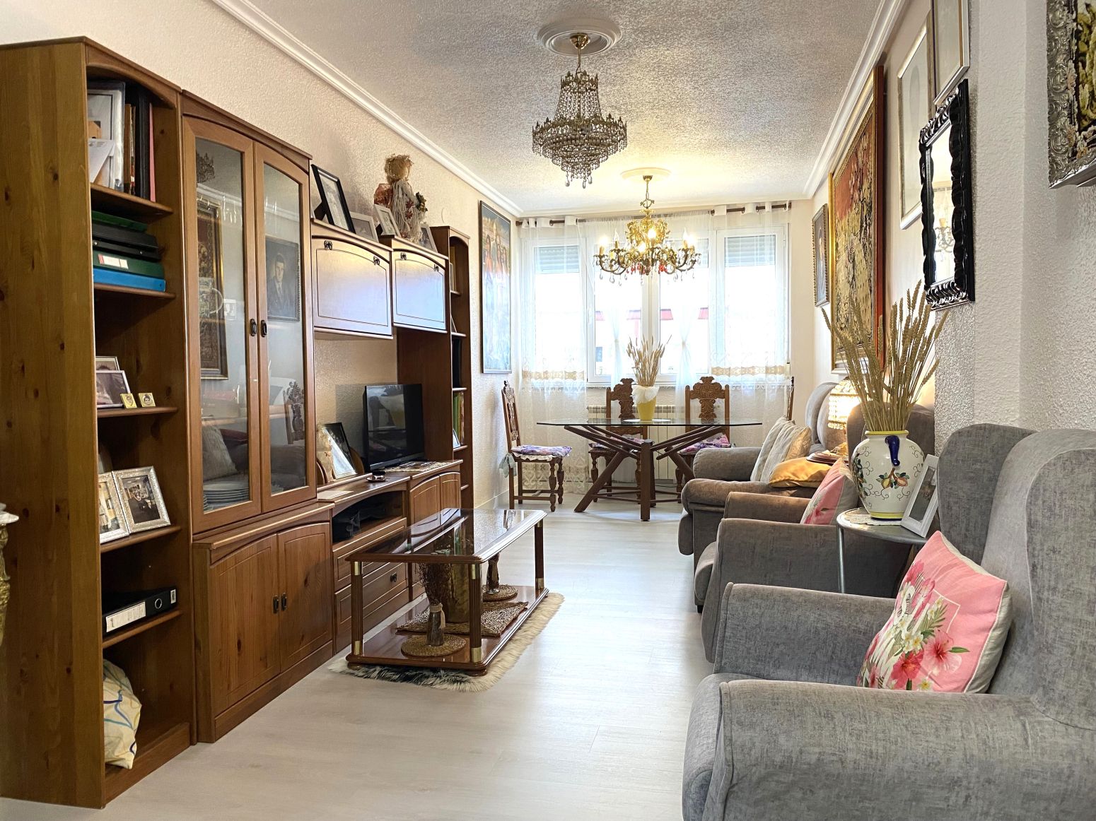 Sala d'estar de Pis en venda en Torrelavega  amb Calefacció