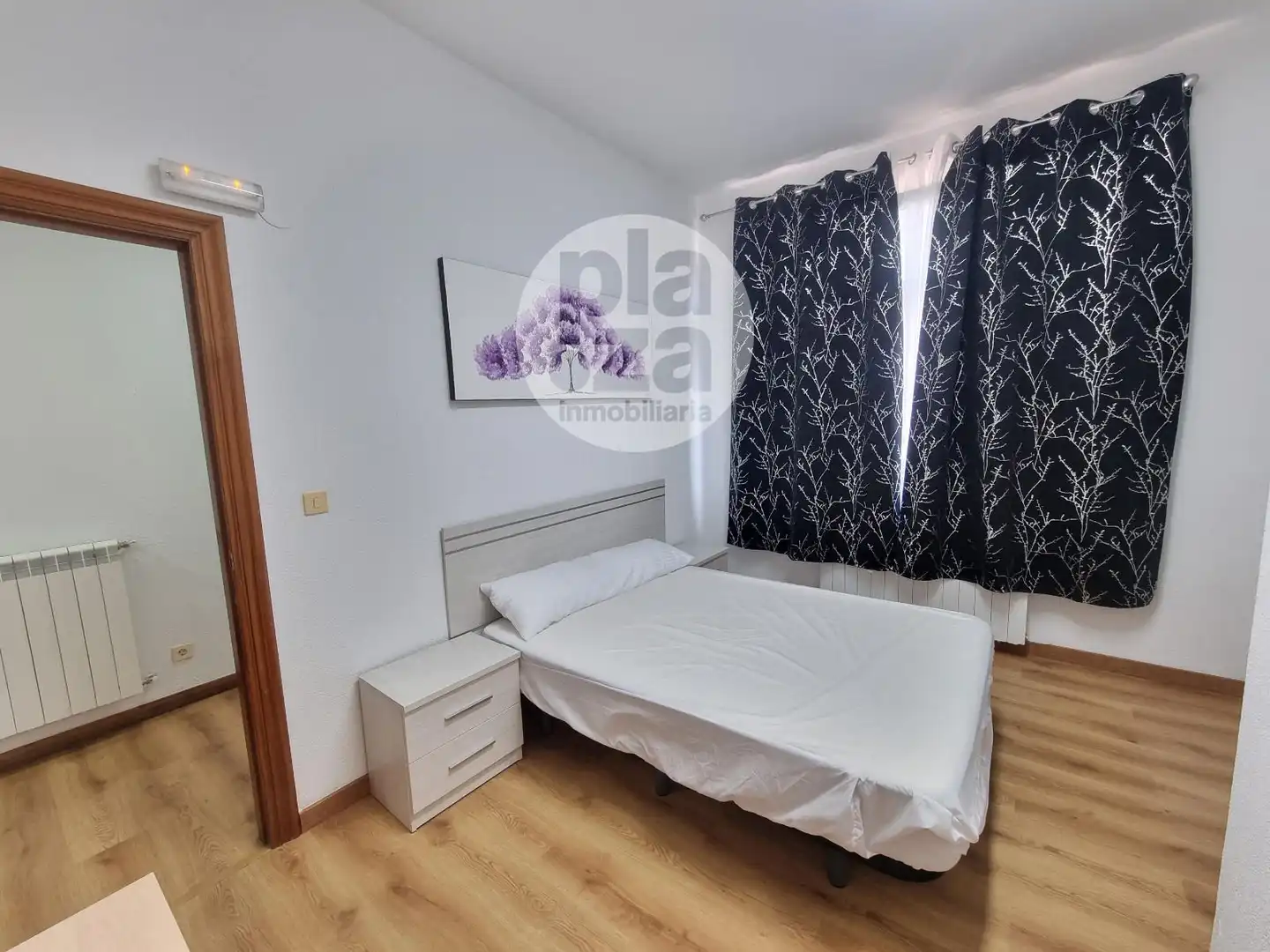 Bedroom of Flat for rent in Burgos  with Heating, Furnished and Internet