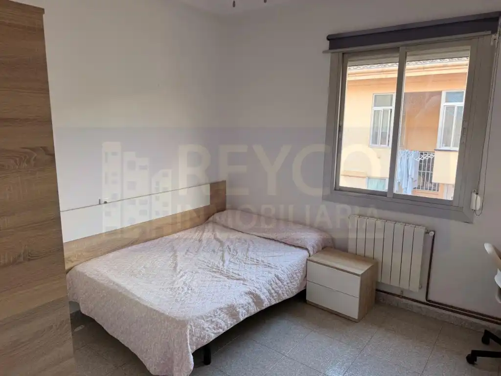 Habitación de Piso en venta en  Logroño