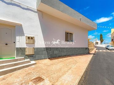 Villa mit Garten zum Verkauf in Fermin Perez 11