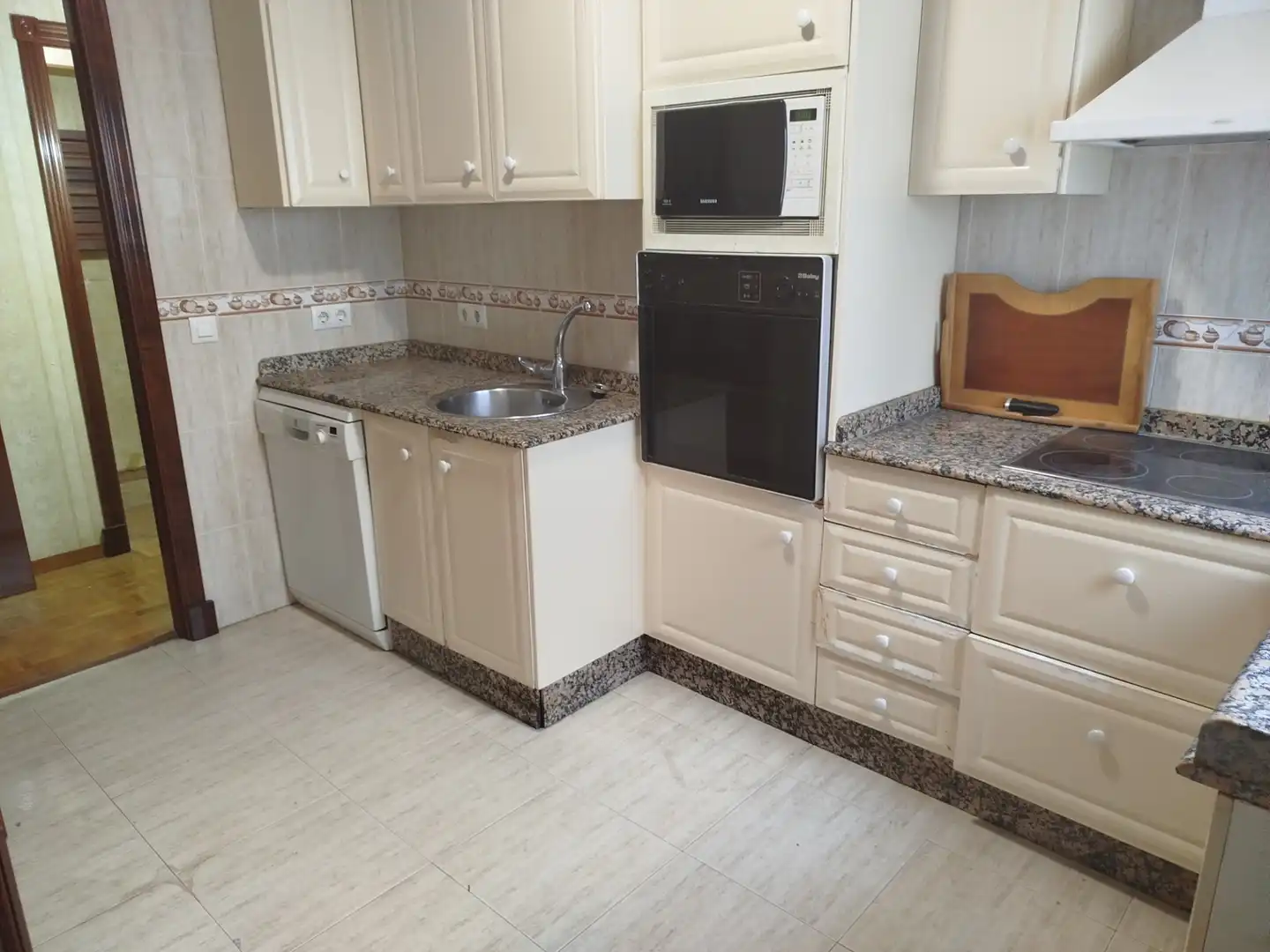 Kitchen of Flat for sale in Cádiz  with Air Conditioner, Terrace and Storage room