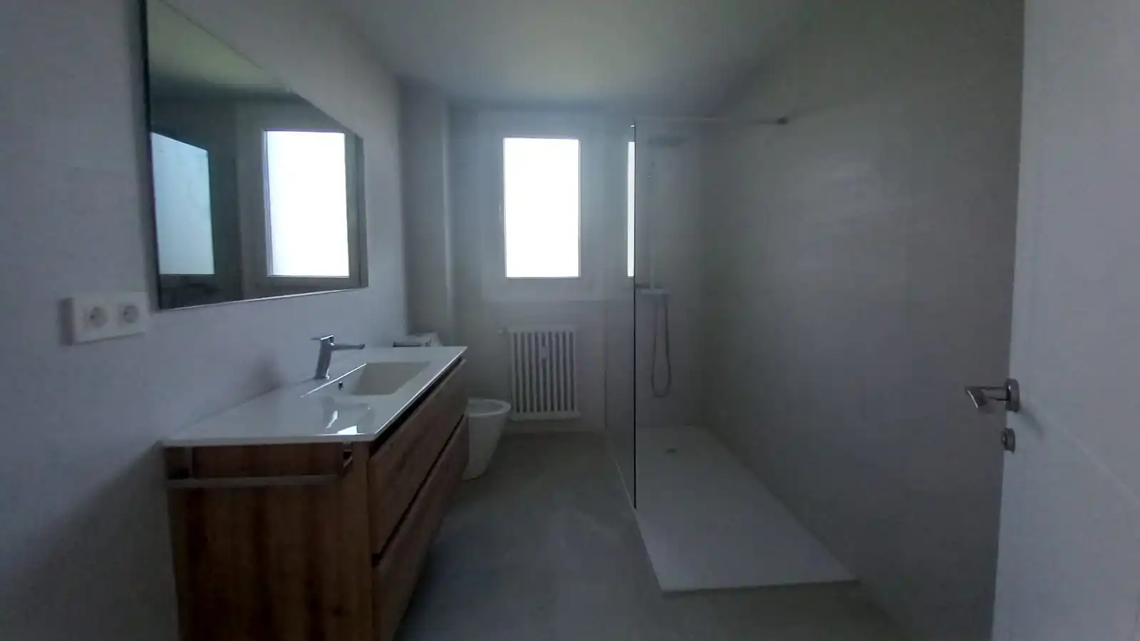 Baño de Piso de alquiler en Zaragoza con Aire acondicionado, Calefacción y Parquet