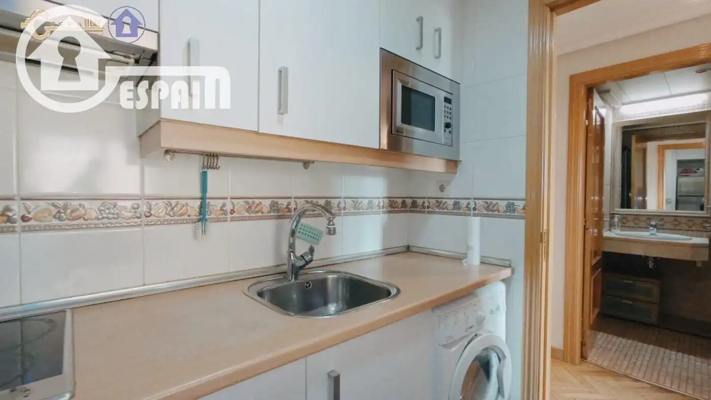Cocina de Piso en venta en Madrid con Aire acondicionado, Calefacción y Jardín privado