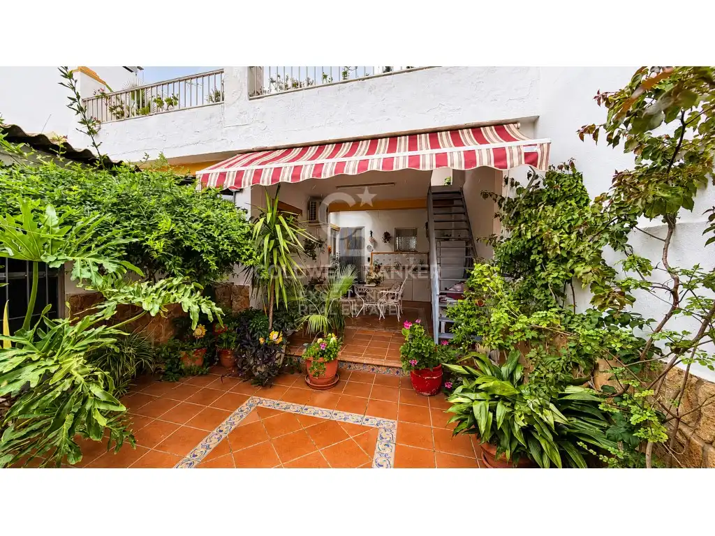Jardín de Casa adosada en venta en Loriguilla con Aire acondicionado, Jardín privado y Terraza